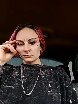 Snapshot of issyamazin chatting on March 27, 2026, 7:37 pm issyamazin online show from March 27, 2026, 7:37 pm