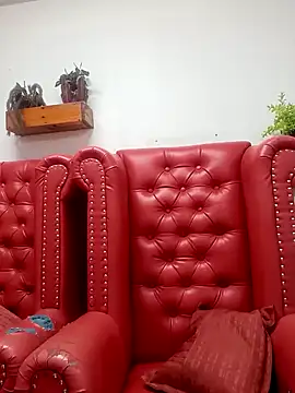 Snapshot of LA_Diva_fuck_me chatting on May 7, 2026, 10:40 am LA Diva fuck me online show from May 7, 2026, 10:40 am