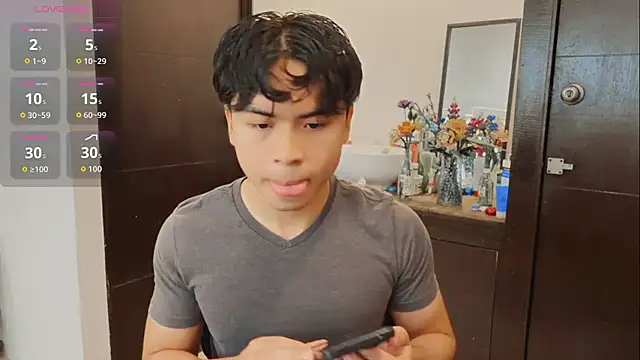 Snapshot of BentoBoxxx chatting on May 24, 2026, 4:07 pm BentoBoxxx online show from May 24, 2026, 4:07 pm