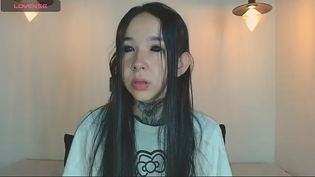 Snapshot of alien_eyes09 chatting on March 15, 2026, 1:34 am alien eyes09 online show from March 15, 2026, 1:34 am