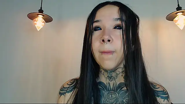 Snapshot of alien_eyes09 chatting on March 4, 2026, 1:35 am alien eyes09 online show from March 4, 2026, 1:35 am