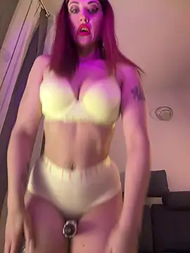 Alessia-Bloom online show from May 7, 2026, 8:23 pm