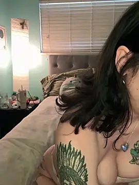 Snapshot of daniella_monroe chatting on March 6, 2026, 7:09 pm daniella monroe online show from March 6, 2026, 7:09 pm