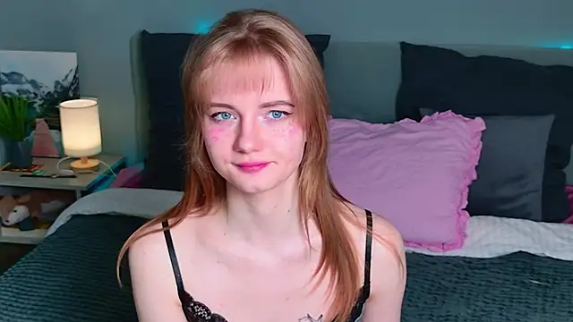 Snapshot of ElfieWhite chatting on May 27, 2026, 6:59 pm ElfieWhite online show from May 27, 2026, 6:59 pm