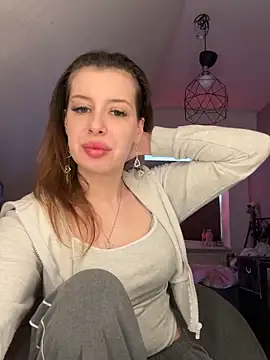 SweetJohana online show from February 26, 2026, 10:48 am