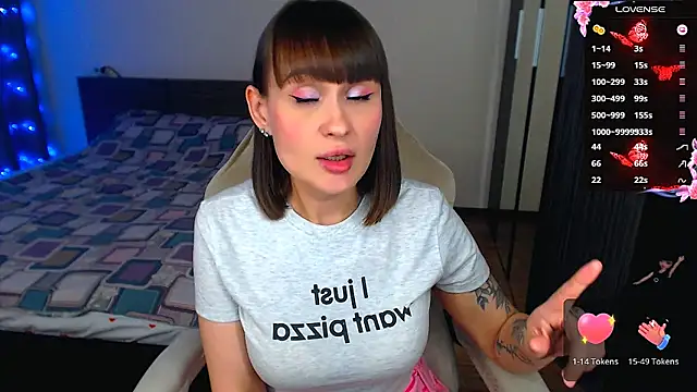 Snapshot of Mel_Lovell_ chatting on March 17, 2026, 12:02 am Mel Lovell online show from March 17, 2026, 12:02 am