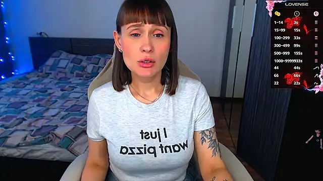 Snapshot of Mel_Lovell_ chatting on April 10, 2026, 1:40 pm Mel Lovell online show from April 10, 2026, 1:40 pm