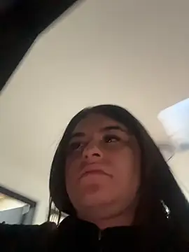 Anya Volker online show from March 19, 2026, 12:16 pm