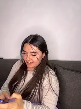 Anya Volker online show from March 31, 2026, 12:12 am