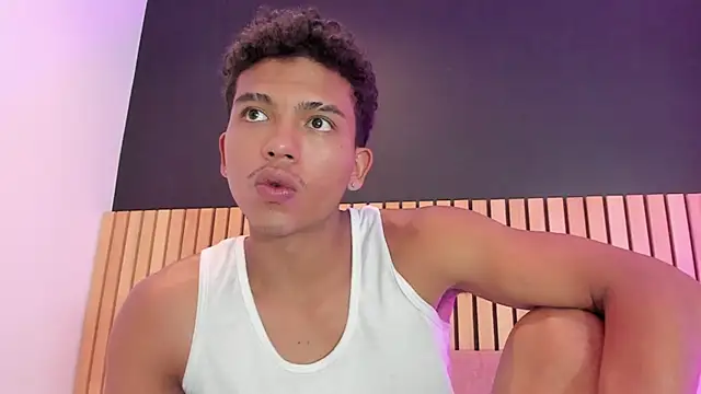 Snapshot of jhoystrong_ chatting on March 7, 2026, 7:41 pm jhoystrong online show from March 7, 2026, 7:41 pm