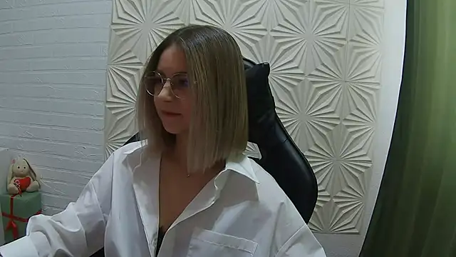 Snapshot of IceMayes chatting on February 23, 2026, 7:42 am IceMayes online show from February 23, 2026, 7:42 am