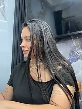 Miss Bella Flame online show from April 18, 2026, 7:58 pm