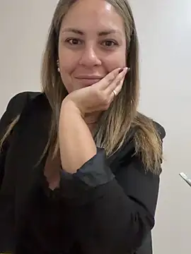 leona-david online show from June 1, 2026, 12:16 pm