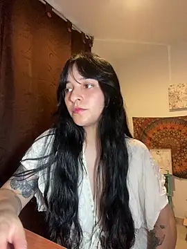 Abril Thompson221 online show from June 9, 2026, 11:50 pm