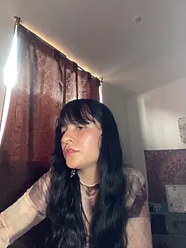 Abril Thompson221 online show from May 17, 2026, 8:53 pm