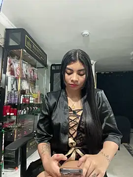 eimmy  skinny online show from April 12, 2026, 12:14 am