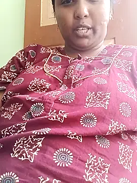 tamilkaviya431 online show from April 13, 2026, 11:14 am