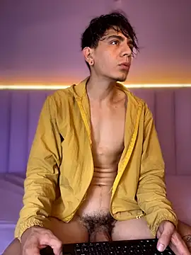 abrilandjulian online show from May 21, 2026, 12:13 pm