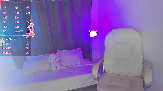 Snapshot of Irisbeel chatting on April 14, 2026, 4:28 am Irisbeel online show from April 14, 2026, 4:28 am