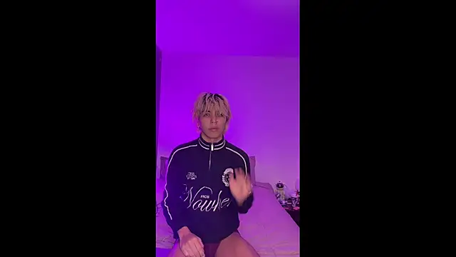 prince oliverr online show from April 15, 2026, 6:19 am