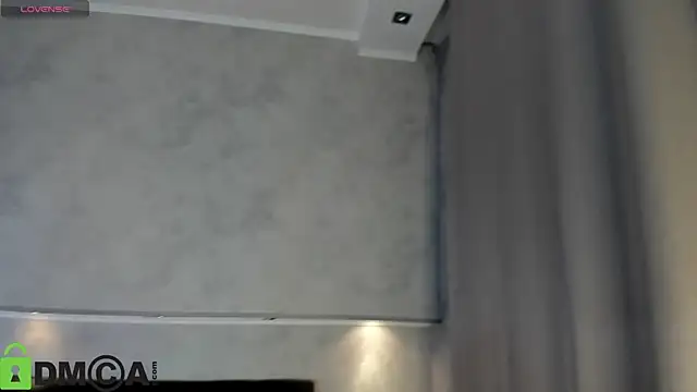 Emily Lews online show from April 14, 2026, 1:10 am