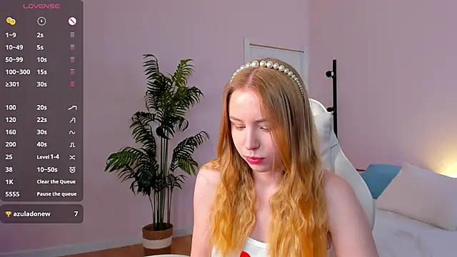 Snapshot of Linda__Bloom chatting on March 4, 2026, 1:13 am Linda Bloom online show from March 4, 2026, 1:13 am