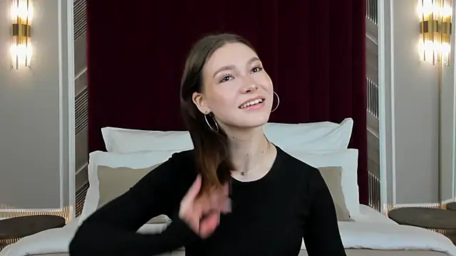 RebecaFields online show from April 4, 2026, 3:07 pm