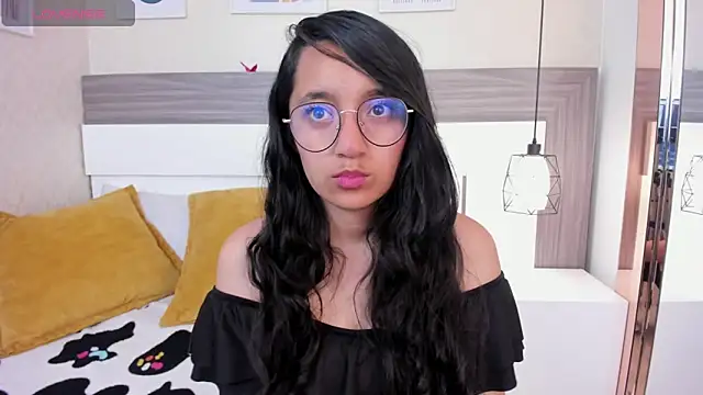 Emilyblussh online show from March 3, 2026, 6:37 pm