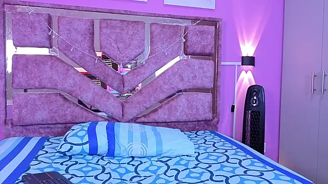 Snapshot of mia_honey_lov chatting on March 27, 2026, 12:17 pm mia honey lov online show from March 27, 2026, 12:17 pm