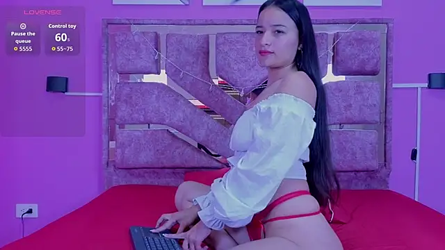 Snapshot of mia_honey_lov chatting on April 4, 2026, 12:23 pm mia honey lov online show from April 4, 2026, 12:23 pm