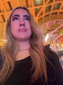 bellabarbiex online show from April 13, 2026, 5:28 pm