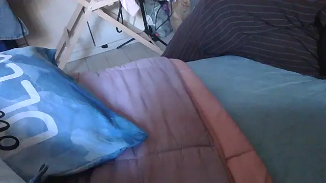 luanahot1 online show from May 7, 2026, 11:57 am