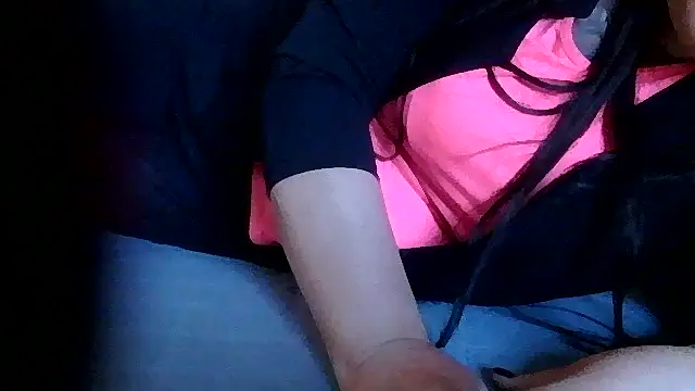 luanahot1 online show from May 3, 2026, 9:25 am