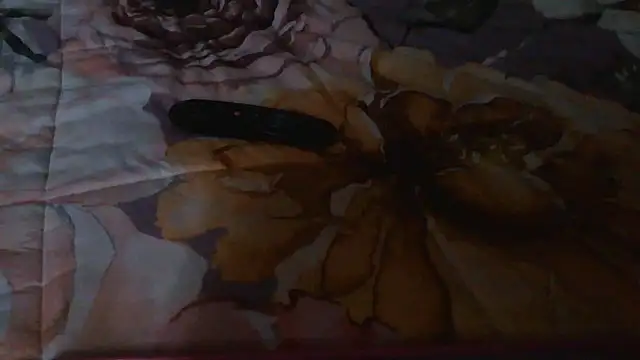 luanahot1 online show from March 23, 2026, 1:44 pm