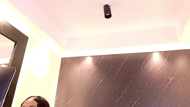 Snapshot of Kinsleybrown chatting on April 11, 2026, 5:26 am Kinsleybrown online show from April 11, 2026, 5:26 am