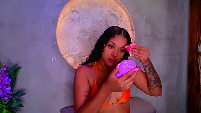 Snapshot of Kinsleybrown chatting on March 24, 2026, 4:12 am Kinsleybrown online show from March 24, 2026, 4:12 am