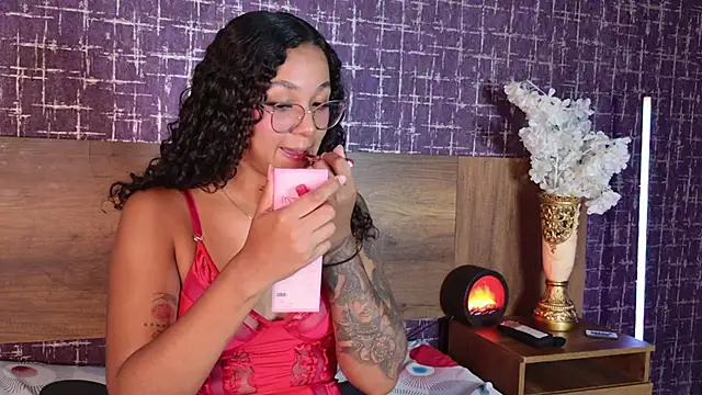 Snapshot of Kinsleybrown chatting on March 7, 2026, 10:10 am Kinsleybrown online show from March 7, 2026, 10:10 am