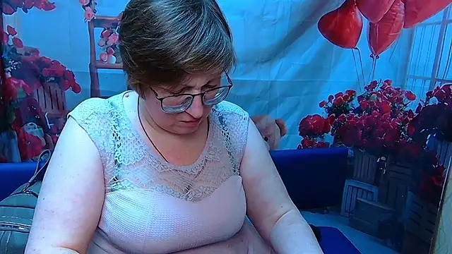 Snapshot of RadaChudna chatting on April 1, 2026, 1:41 pm RadaChudna online show from April 1, 2026, 1:41 pm