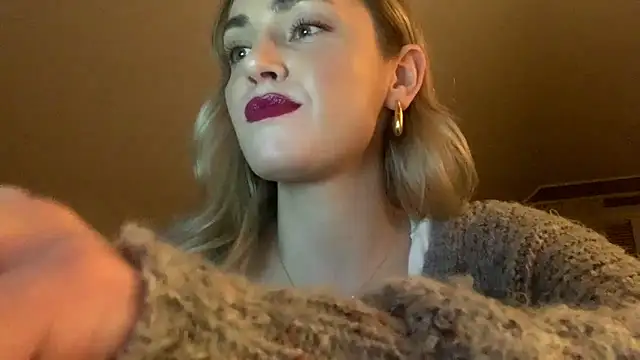 Snapshot of AmelieHot chatting on February 27, 2026, 5:13 pm AmelieHot online show from February 27, 2026, 5:13 pm