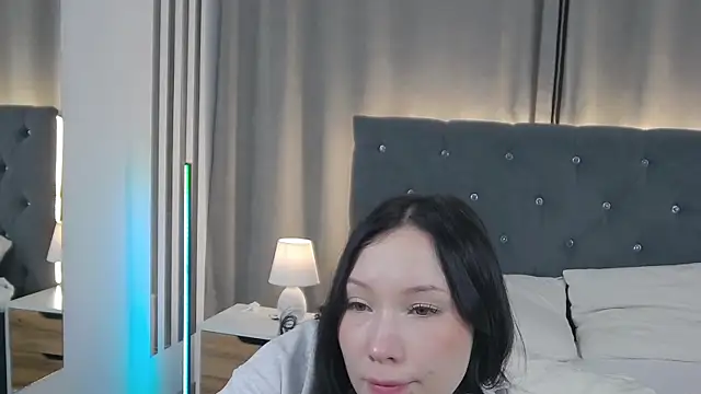 Snapshot of VikkyVonn chatting on February 25, 2026, 12:27 pm VikkyVonn online show from February 25, 2026, 12:27 pm