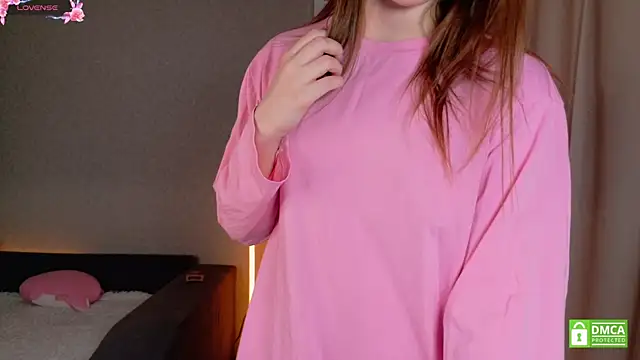 KateNickson online show from April 13, 2026, 5:22 am