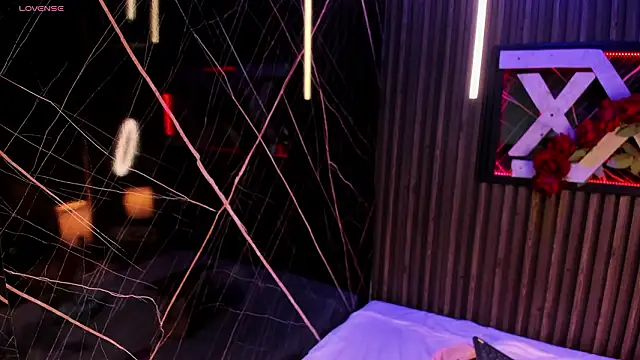 CamilaParisi online show from March 4, 2026, 12:02 pm