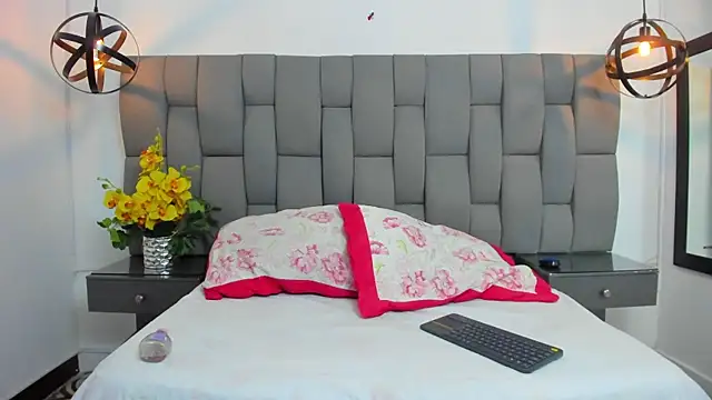 Snapshot of lunavarela chatting on February 20, 2026, 11:34 am lunavarela online show from February 20, 2026, 11:34 am