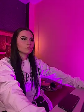 Veronicaa lodge1 online show from April 14, 2026, 2:49 am