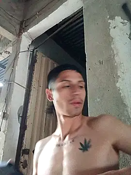 Snapshot of Lucckk777 chatting on April 11, 2026, 11:25 am Lucckk777 online show from April 11, 2026, 11:25 am