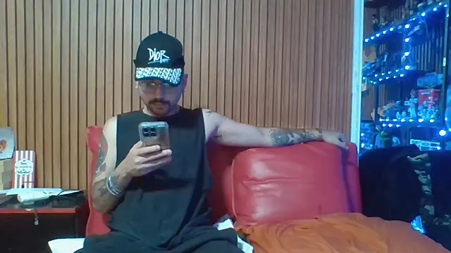 Snapshot of Karamel444 chatting on March 16, 2026, 10:56 pm Karamel444 online show from March 16, 2026, 10:56 pm