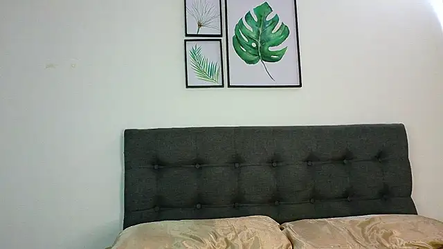 JustZoe  online show from March 28, 2026, 4:41 pm