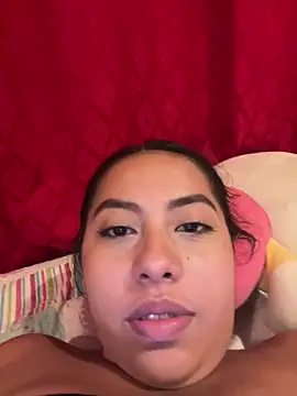 Emiily joee  online show from May 24, 2026, 5:18 am