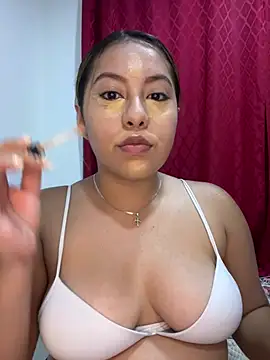 Emiily joee  online show from May 3, 2026, 2:16 am