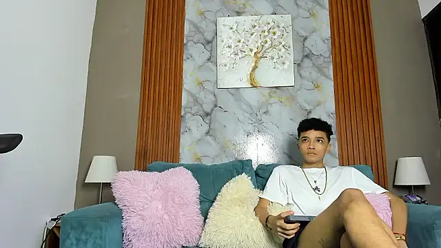 Snapshot of YOUNG_BOYS_HELL chatting on March 15, 2026, 9:33 pm YOUNG BOYS HELL online show from March 15, 2026, 9:33 pm